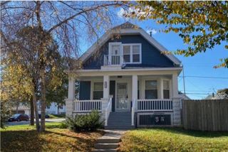 3171 S 9th STREET, Milwaukee, WI 53215