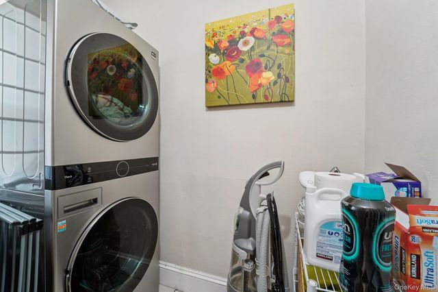 76 E Maple Avenue, Suffern, NY 10901