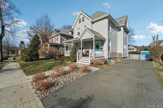 76 E Maple Avenue, Suffern, NY 10901