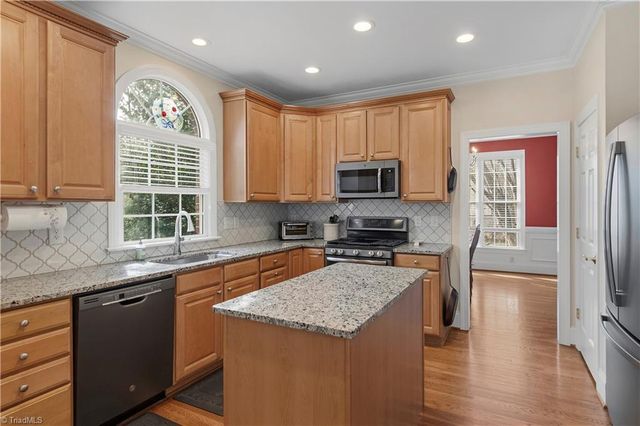 1869 Curraghmore Road, Clemmons, NC 27012