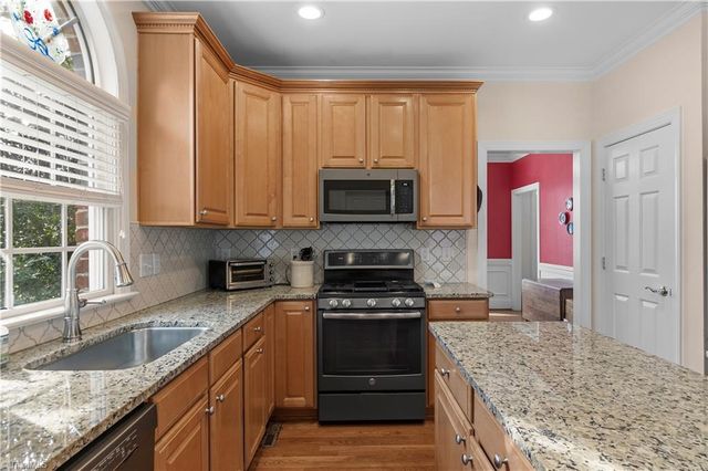 1869 Curraghmore Road, Clemmons, NC 27012