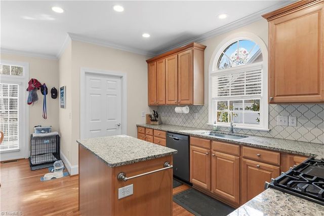 1869 Curraghmore Road, Clemmons, NC 27012