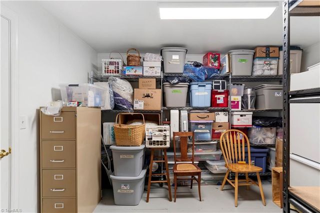 1869 Curraghmore Road, Clemmons, NC 27012