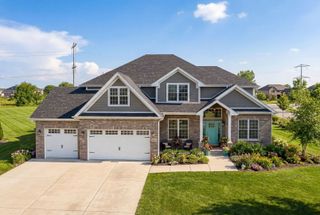 24234 S Sunset Lakes Drive, Manhattan, IL 60442