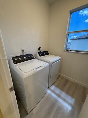 2661 SE 24th Court, Homestead, FL 33035