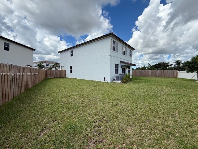 2661 SE 24th Court, Homestead, FL 33035