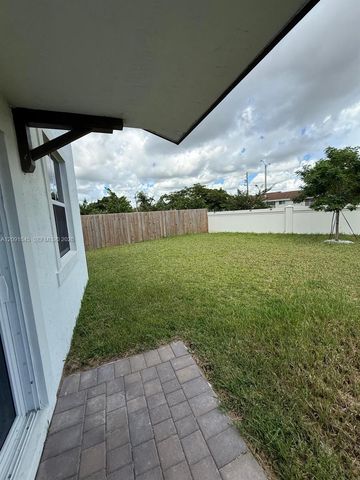 2661 SE 24th Court, Homestead, FL 33035
