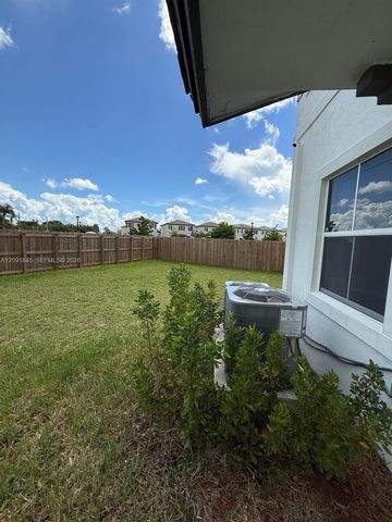 2661 SE 24th Court, Homestead, FL 33035