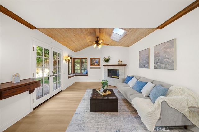17 Alderbrook, Irvine, CA 92604