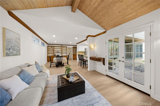 17 Alderbrook, Irvine, CA 92604