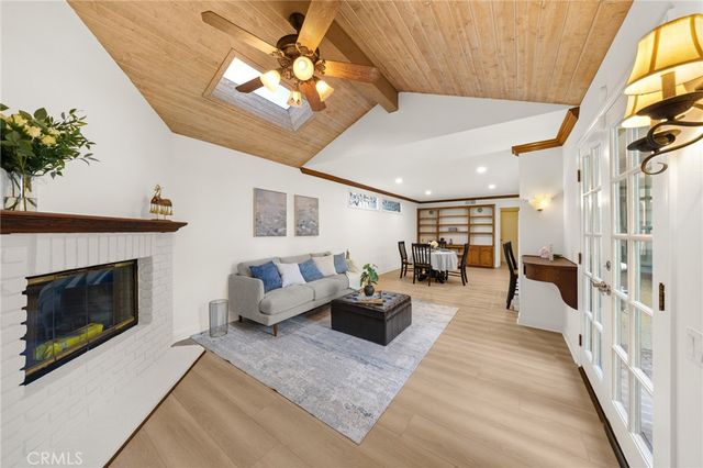 17 Alderbrook, Irvine, CA 92604