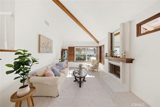 17 Alderbrook, Irvine, CA 92604