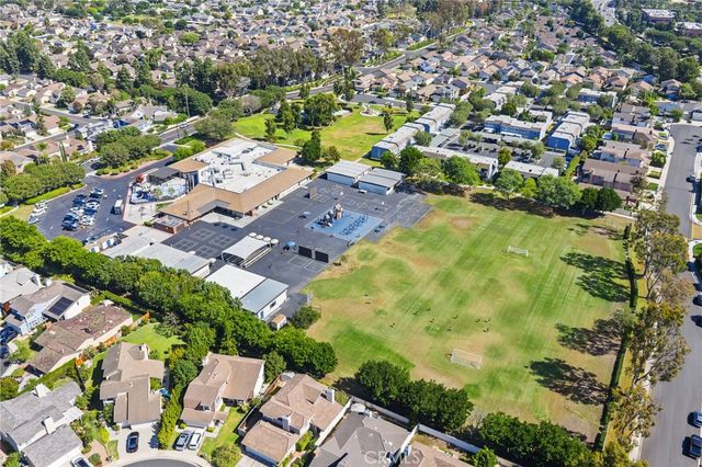 17 Alderbrook, Irvine, CA 92604