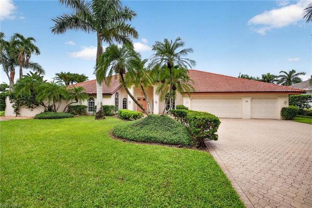 700 HOLLYBRIAR LN, Naples, FL 34108