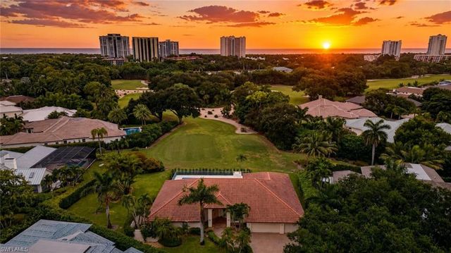 700 HOLLYBRIAR LN, Naples, FL 34108