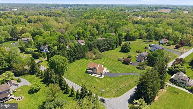 75 AUBURN RD, Avondale, PA 19311