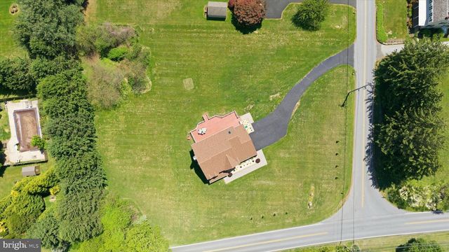 75 AUBURN RD, Avondale, PA 19311