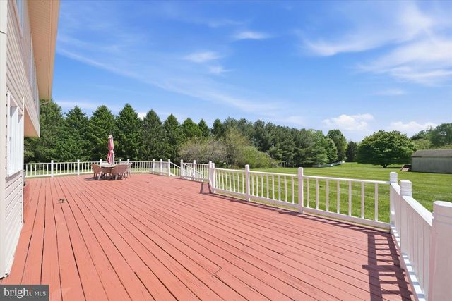 75 AUBURN RD, Avondale, PA 19311