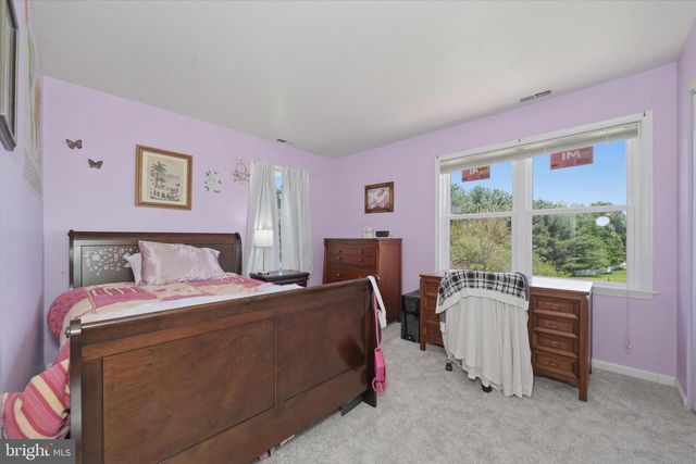 75 AUBURN RD, Avondale, PA 19311