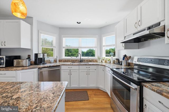 75 AUBURN RD, Avondale, PA 19311