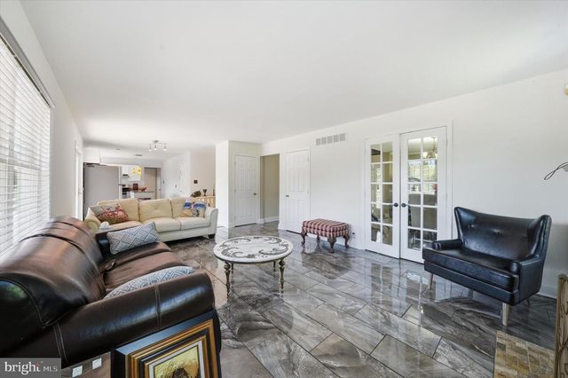 75 AUBURN RD, Avondale, PA 19311