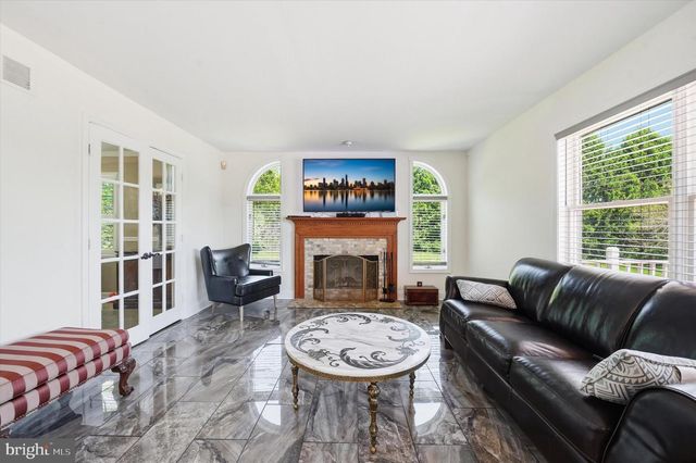 75 AUBURN RD, Avondale, PA 19311
