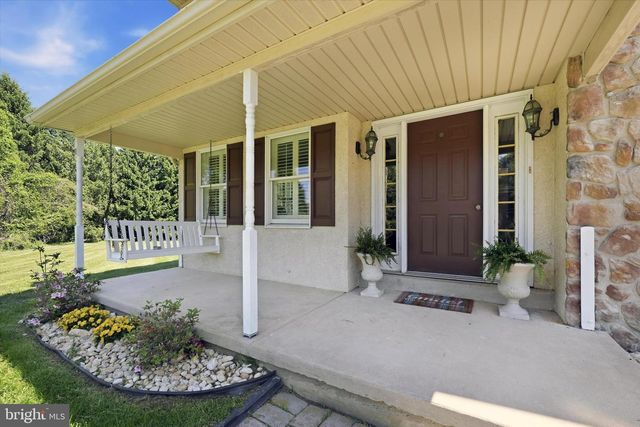 75 AUBURN RD, Avondale, PA 19311