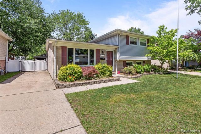 9428 Elm Street, Taylor, MI 48180
