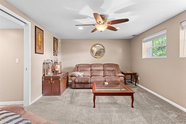 9428 Elm Street, Taylor, MI 48180