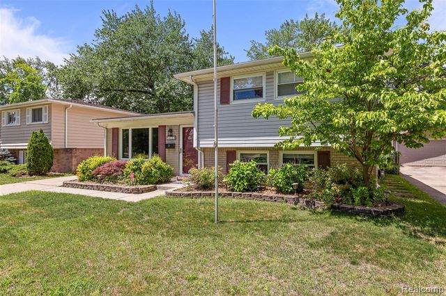9428 Elm Street, Taylor, MI 48180