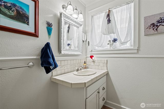 231 Benton, Leavenworth, WA 98826