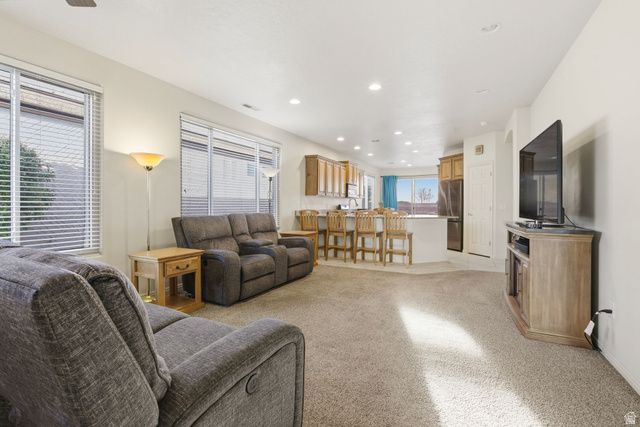 2182 N CANYON GREENS DR, Washington, UT 84780