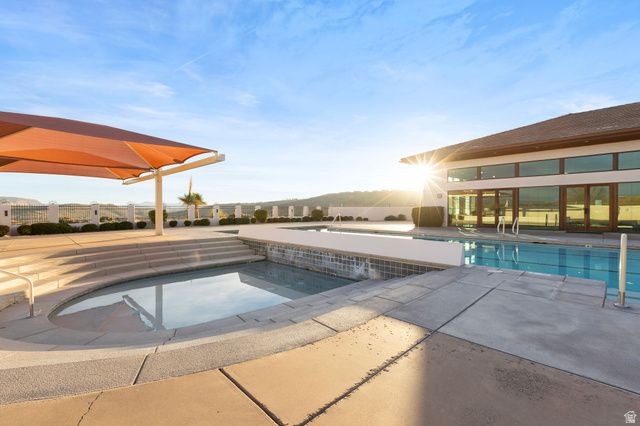 2182 N CANYON GREENS DR, Washington, UT 84780