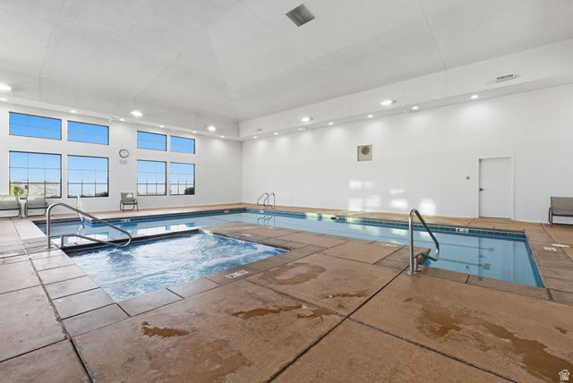 2182 N CANYON GREENS DR, Washington, UT 84780