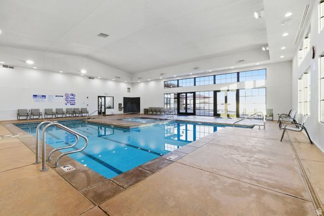 2182 N CANYON GREENS DR, Washington, UT 84780