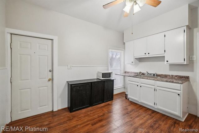 522 Fleming Street, Howell, MI 48843