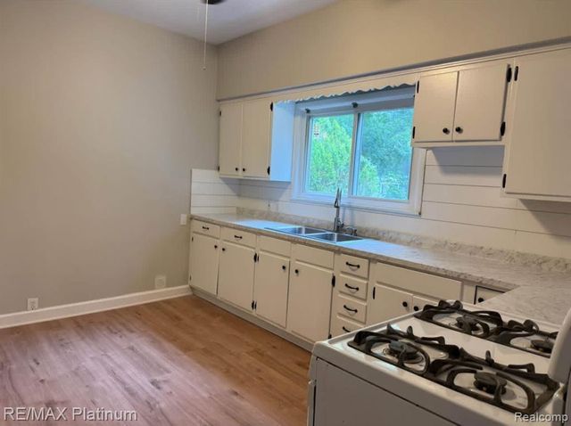 522 Fleming Street, Howell, MI 48843