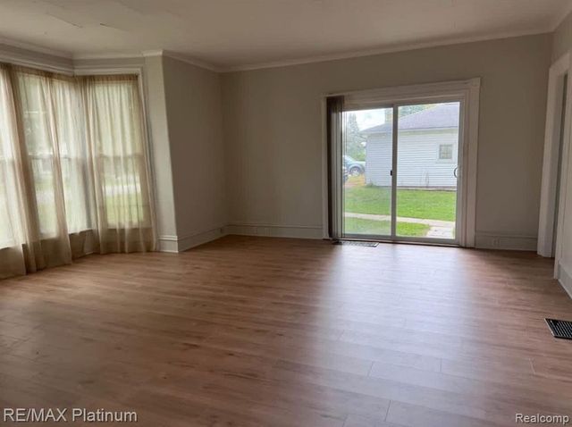 522 Fleming Street, Howell, MI 48843