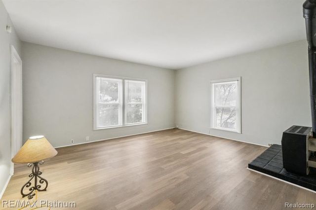 522 Fleming Street, Howell, MI 48843