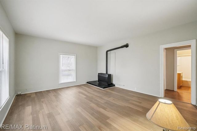 522 Fleming Street, Howell, MI 48843