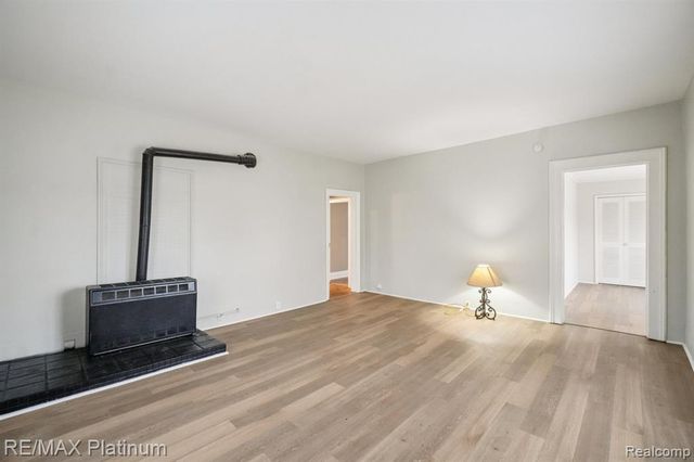 522 Fleming Street, Howell, MI 48843