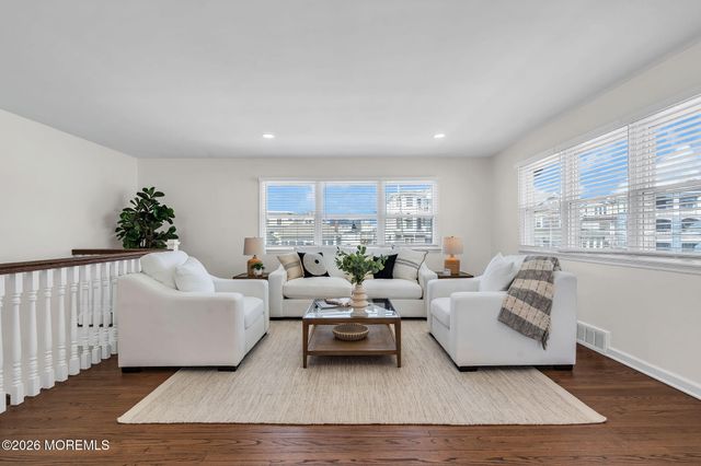 17 J Street, Seaside Park, NJ 08752