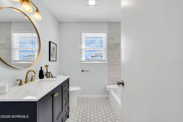 17 J Street, Seaside Park, NJ 08752