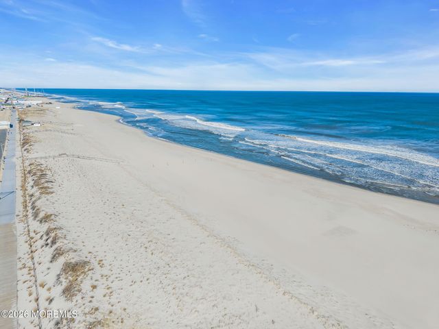 17 J Street, Seaside Park, NJ 08752