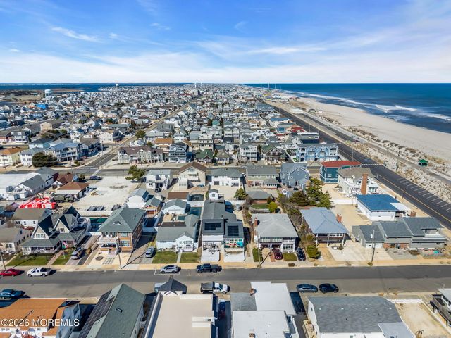 17 J Street, Seaside Park, NJ 08752