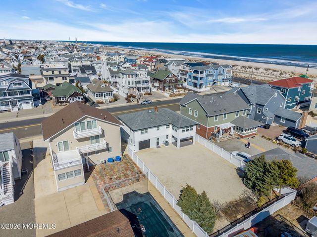 17 J Street, Seaside Park, NJ 08752