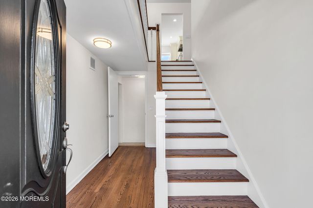 17 J Street, Seaside Park, NJ 08752