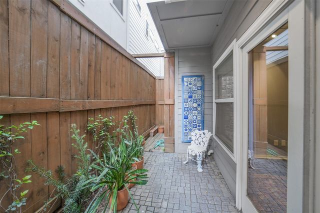 2026 Welch Street, Houston, TX 77019