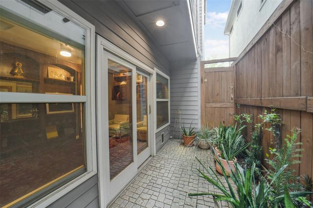 2026 Welch Street, Houston, TX 77019