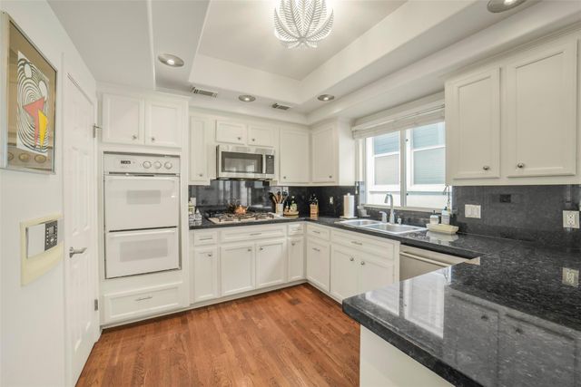 2026 Welch Street, Houston, TX 77019